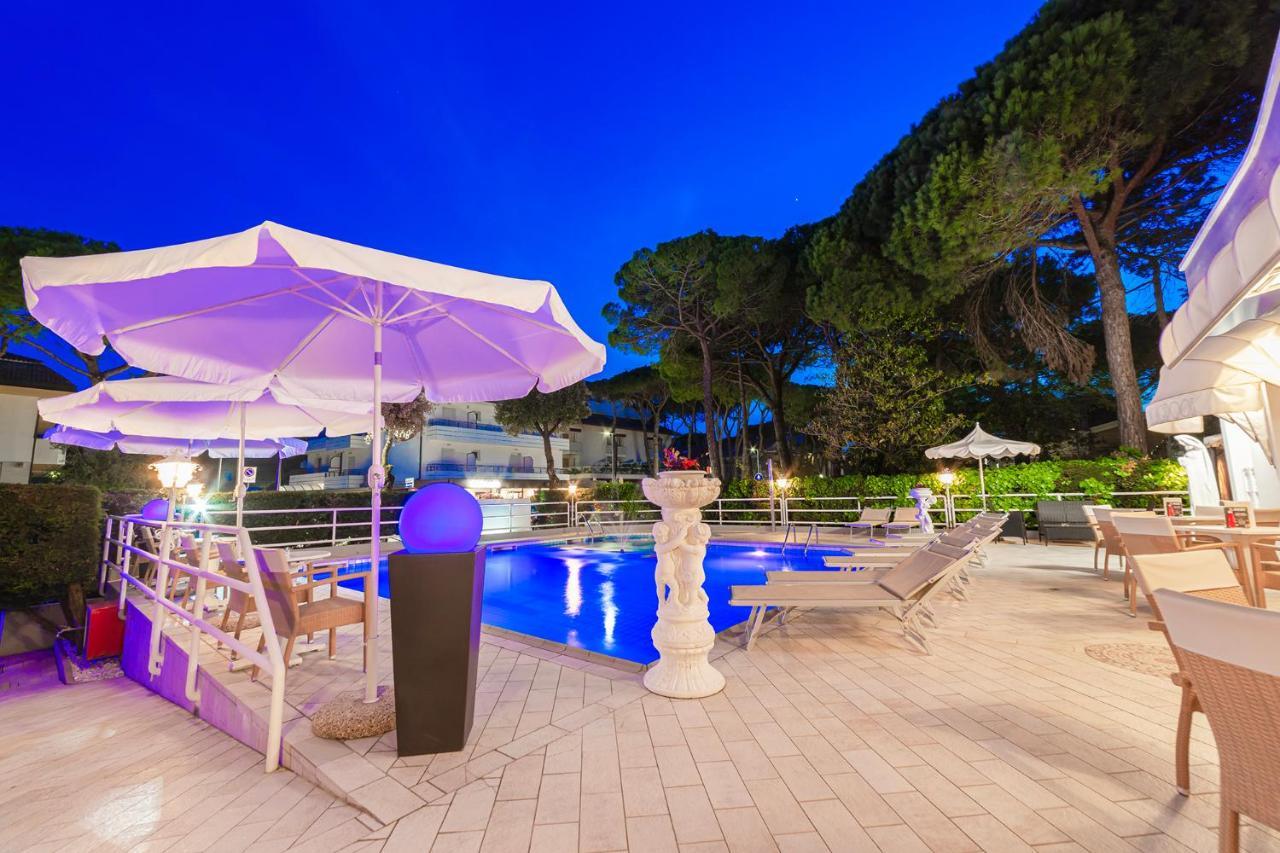 Hotel Villa Luisa Lignano Sabbiadoro Kültér fotó
