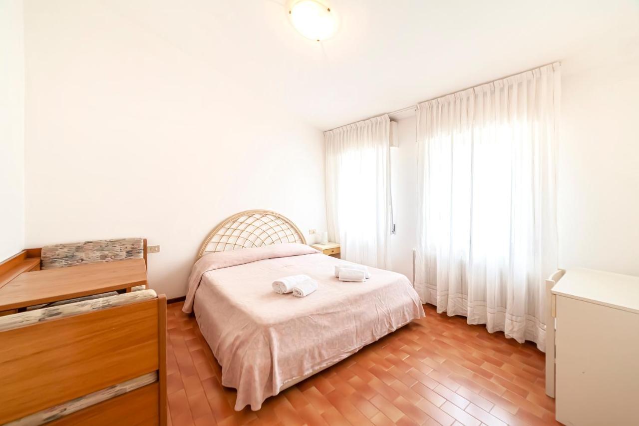 Hotel Villa Luisa Lignano Sabbiadoro Kültér fotó