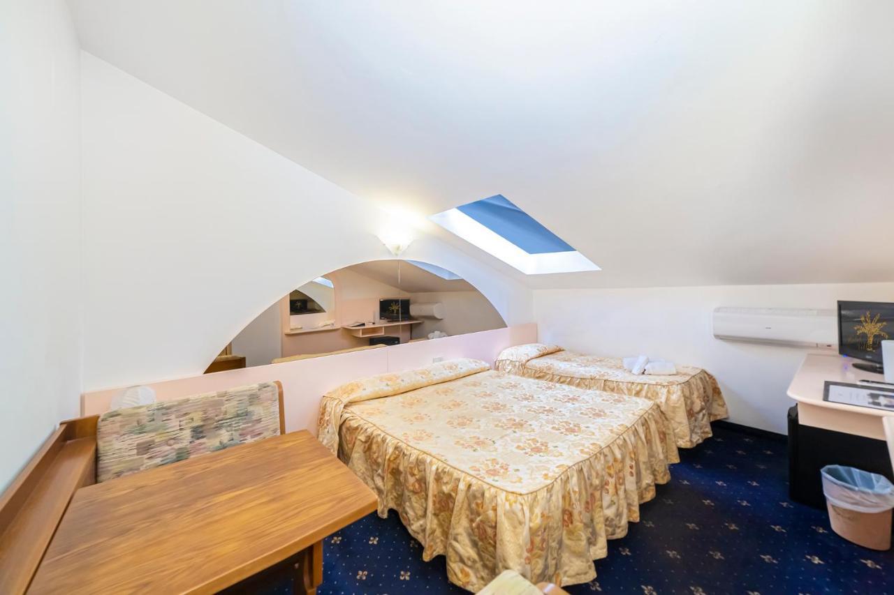 Hotel Villa Luisa Lignano Sabbiadoro Kültér fotó